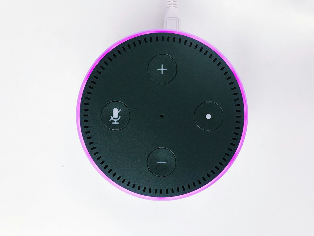 speaker practicing voice control